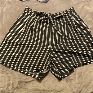 Striped high waisted shorts, size 1X